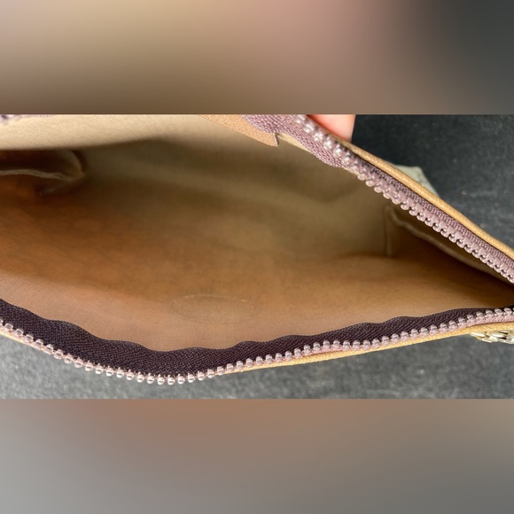 Authentic Vintage Gucci Plus Pouch - Picture 5 of 6